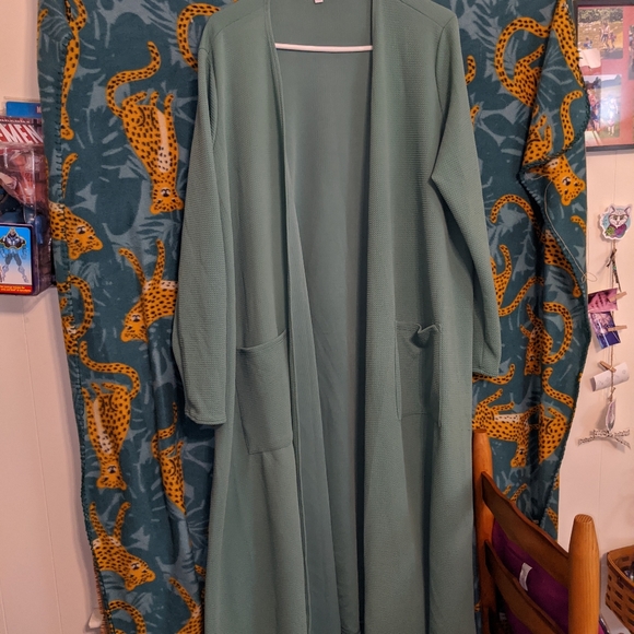 Lularoe - Picture 1 of 2